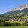 Photo du village de la Compôte en Bauges au pied des montagnes