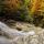 Photo de cascade et des couleurs d'automne autour du torrent de la Diomaz