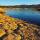 Photo des couleurs du lac des Escarcets en hiver dans le Massif des Maures