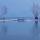 Image du lac d'Annecy à l'heure bleue en hiver