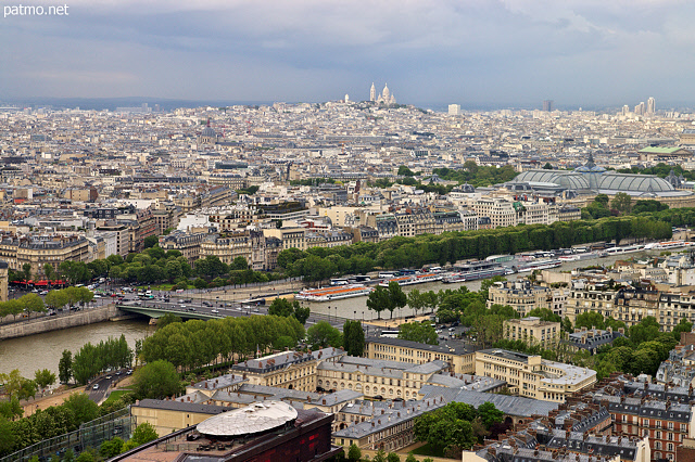 Photo de Paris, de la Seine et de la basilique du Sacr Coeur en arrire plan