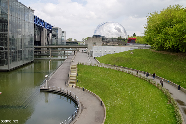 Photo de la Gode et de la Cit des Sciences de la Villette