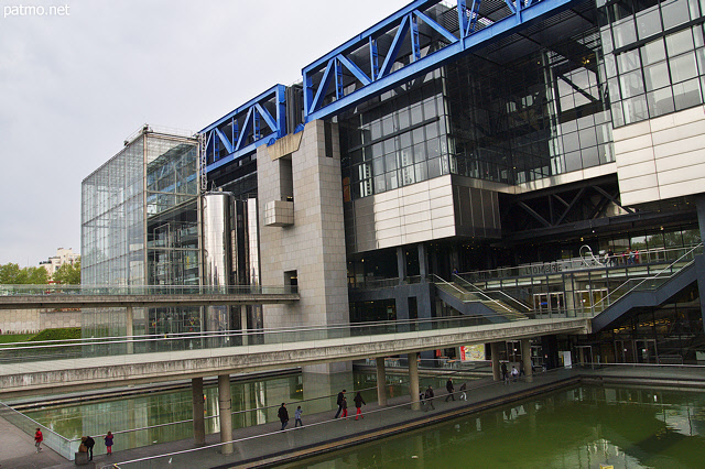 Photo of the modern architecture of Cite des Sciences de la Villette in Paris