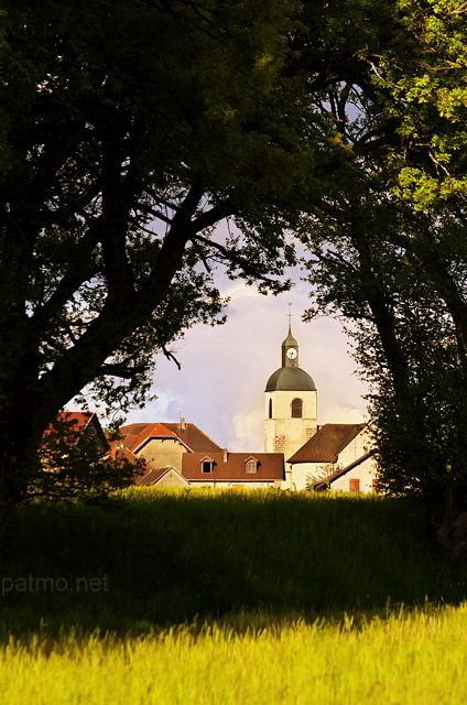 Photo du clocher du village de Chaumont en Haute Savoie