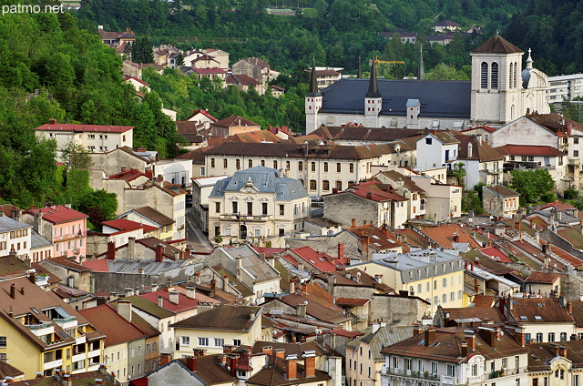 Image de Saint Claude et de sa cathdrale dans le Jura