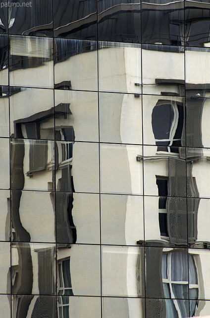 Picture of building reflections in Annecy