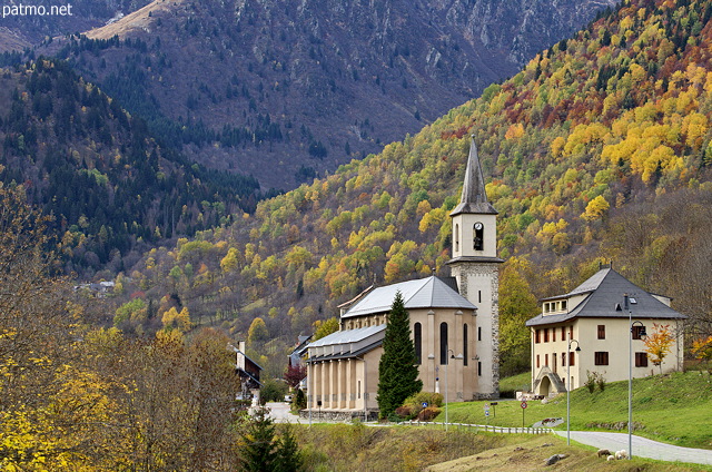 Photo of the church and village entry in Saint Colomban des Villards