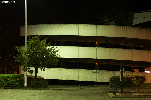 Galeries Lafayette parking by night in Annecy