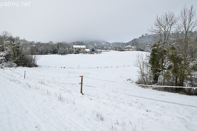 Photo d'un paysage rural sous la neige prs de Chaumont en Haute Savoie