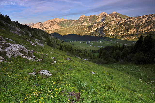 Photographie du Plateau de Solaison en fin de journe dans le Massif des Bornes