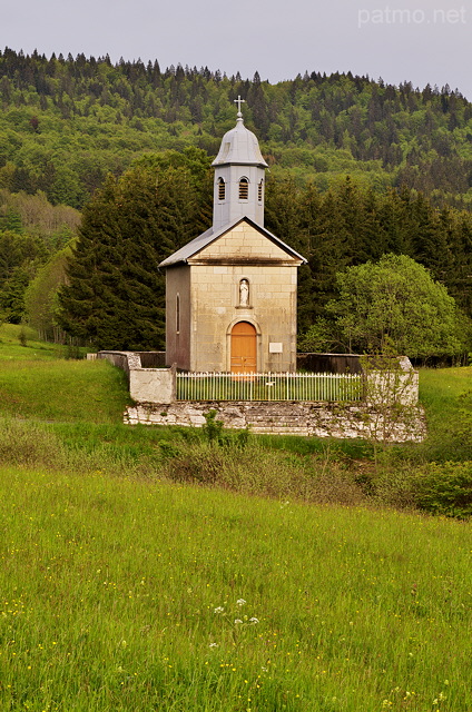 Photo de la chapelle de Belleydoux dans l'Ain