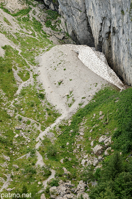 Photo d'un reste de nv dans les pentes du Col de l'Encrennaz