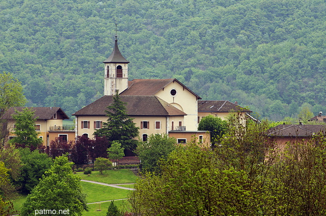 Image de l'église du village de Sillingy en Haute Savoie