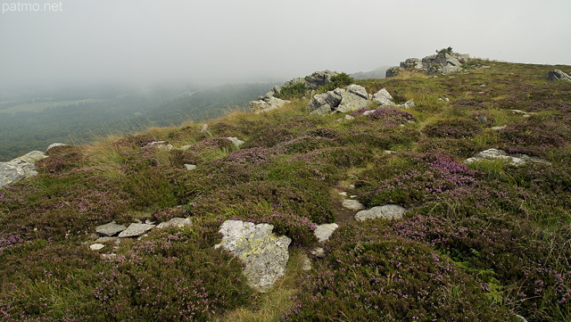 Image du brouillard autour du Suc de la Lauzire en Ardche