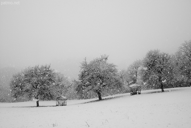Photographie de chutes de neige sur la campagne en Haute Savoie