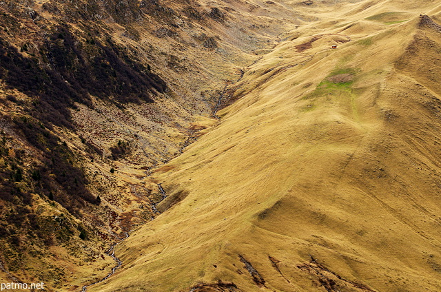 Image of a high valley in the mountains around Col du Glandon