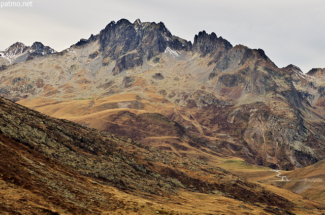 Photo d'un paysage d'automne dans les Alpes autour du Col du Glandon