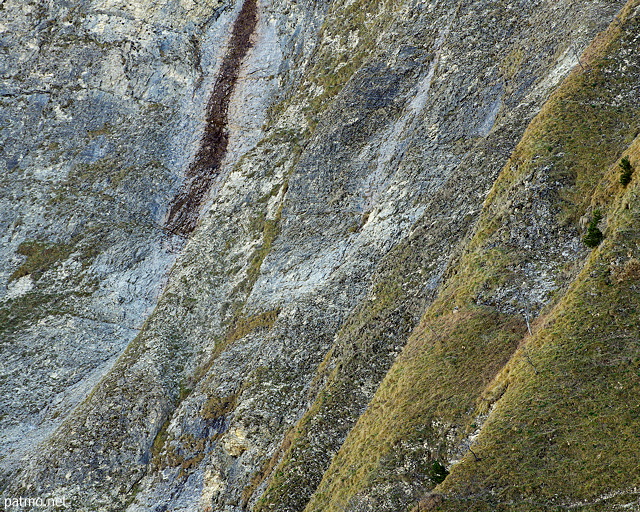 Photo de l'érosion sur les pentes de la montagne de la Tournette