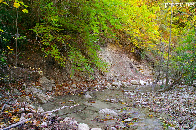 Image des bords de la rivire d'Agnielles en automne - Hautes Alpes