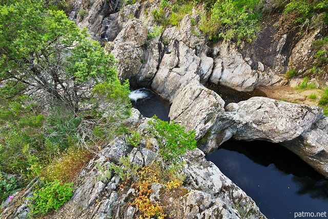 Photographie de la rivire de la Verne au printemps dans le Massif des Maures