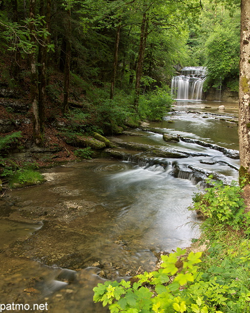 Photographie du torrent du Hrisson et de la cascade du Gour Bleu dans le Jura