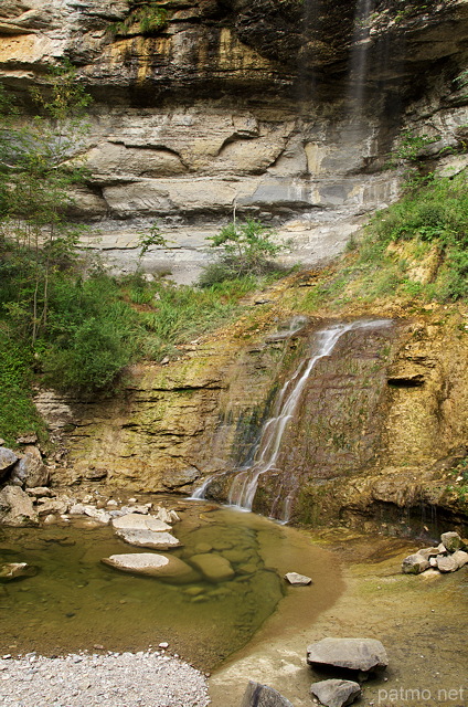 Image de la cascade de la Queue de Cheval dans le Jura