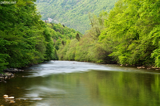 Image du printemps dans la valle du Chran dans le Massif des Bauges