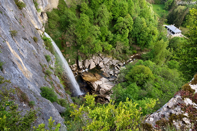 Image of Cerveyrieu waterfall on Seran river in Valromey's mountains