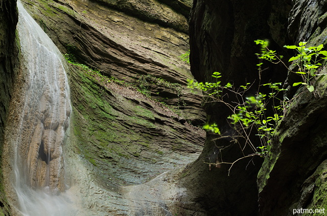 Image du haut de la cascade du castran  Frangy