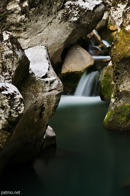 Photographie de l'eau de la rivire du Fornant en t