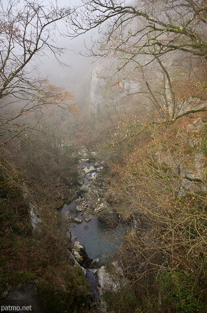 Image of the canyon of Fornant river in the winter mist