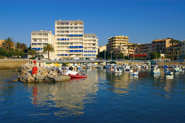 Photo du port du mourillon a toulon