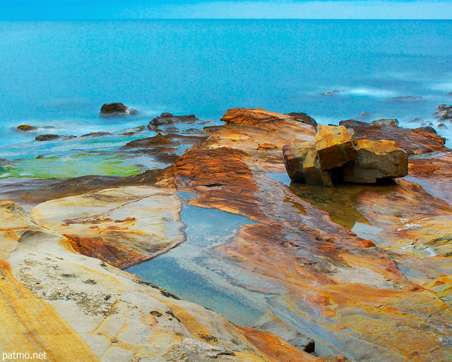 Photo of the Mediterranean coast by a springtime morning at Carqeiranne in Provence