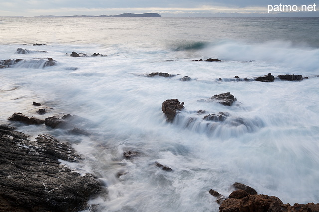 Image de la mer dechainee sur la cote varoise