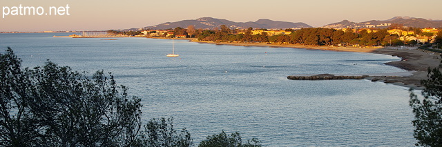 Photographie de la plage de l'Argentire et de port Miramar - La Londe les Maures