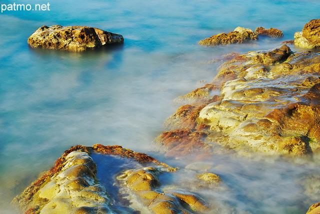 Image en pose longue ralise au bord de la mer Mditerrane au Pradet