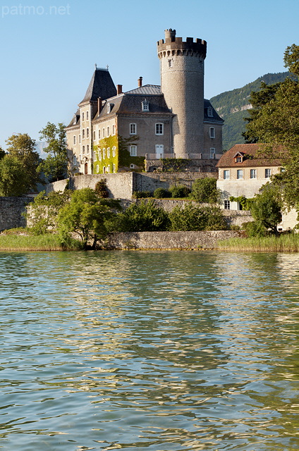 Image du chteau de Duingt sur le lac d'Annecy