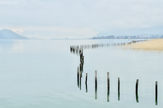 Image du lac du Bourget prs d'Aix les Bains en Savoie