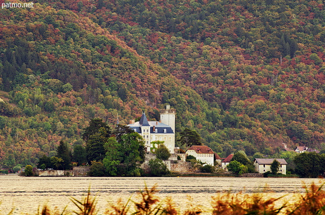 Photo of Annecy lake and Ruphy castle in the last light of the day