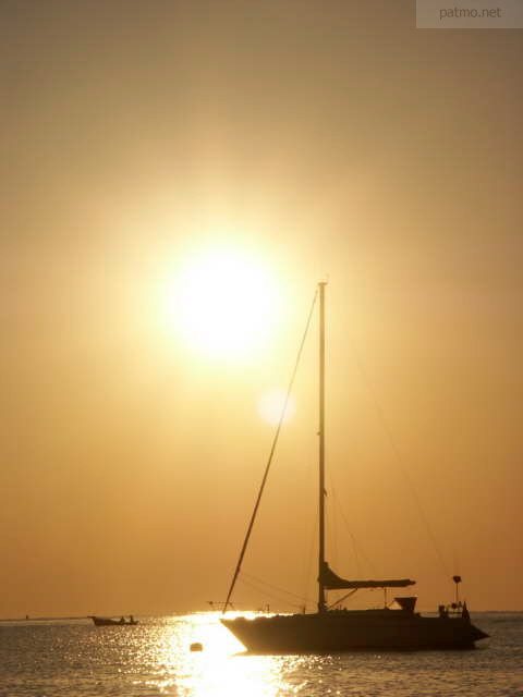 lever de soleil sur la mer issambres