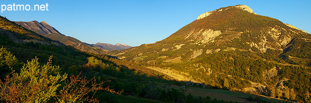Photo panoramique dans la valle de l'Oule prs de Rosans - Hautes Alpes