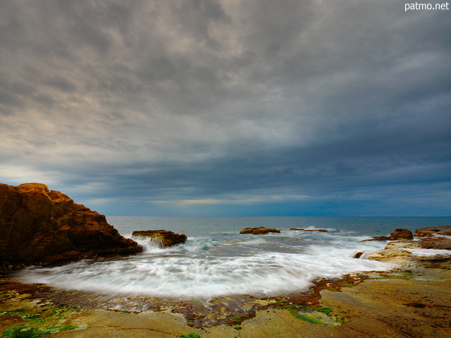 Photographie HDR de la mer Mditerrane sous un ciel d'orage - Le Bau Rouge - Carqueiranne