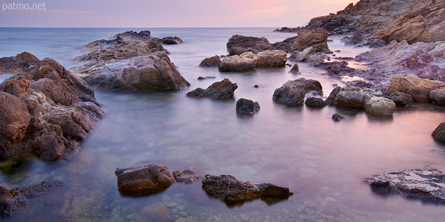 Photo of the Mediterranean sea in dusk light at Le Pradet in Provence