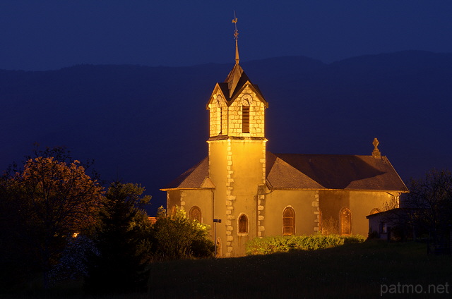 Image of Franclens church illuminated at night