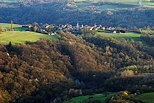 Photo du village de Musiges perch sur les collines de Haute Savoie