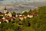 Photographie du village de Chaumont au printemps