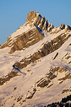 Photo de la Pointe Percée en fin d'hiver dans le Massif des Aravis