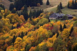 Image de l'automne dans les montagnes du Chablais à Bellevaux en Haute Savoie