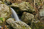 Photographie d'une cascade dans les ruisseaux de Saparelle en Haute Corse