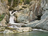 Photographie d'une petite cascade prs de Poggio di Nazza en Haute Corse